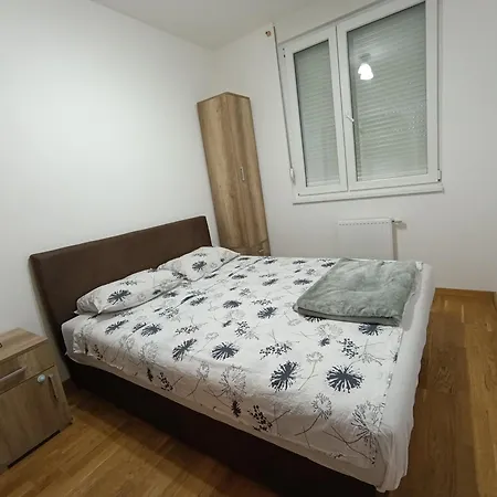 Apartamento Podbara
